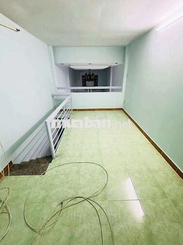 Nhà cho thuê Nguyễn Nhữ Lam - Nguyễn Sơn (1 lửng 1WC) nhà mới ở ngay