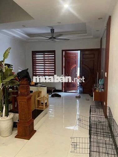 Bán nhà Đông Ngạc, gần HV Tài Chính, Lô Góc, ô tô, 46m, 2 tầng, 5.8tỷ