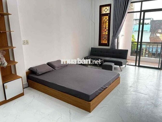TRỐNG SẴN CĂN STUDIO BAN CÔNG 35M2 CÓ MÁY GIẶT RIÊNG GÀN VẠN HẠNH MALL