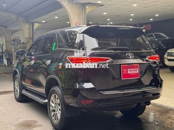 Fortuner 2.7V 4x2 AT 2024  - 2.700 km - Còn Giảm