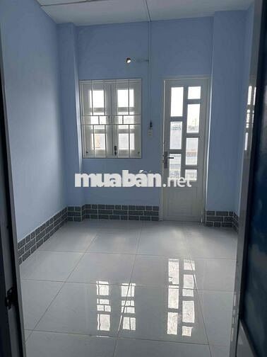 Nhà mới chính chủ, đúc 3 tầng lầu, hẻm thông thoáng (miễn trung gian)