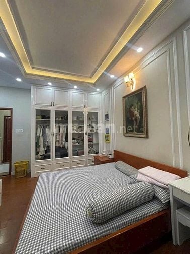 NHÀ PHỐ GIÁ TỐT HƠN THỊ TRƯỜNG 15% BÁN CĂN LÝ CHÍNH THẮNG Q3 GIÁ 8 TỶ