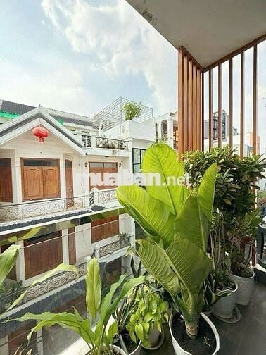 Cho thuê nhà mới 100%- Đường Cao Thắng - thiết bị tối tân hiện đại