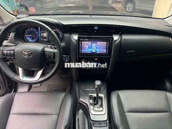 Fortuner 2.7V 4x2 AT 2024  - 2.700 km - Còn Giảm