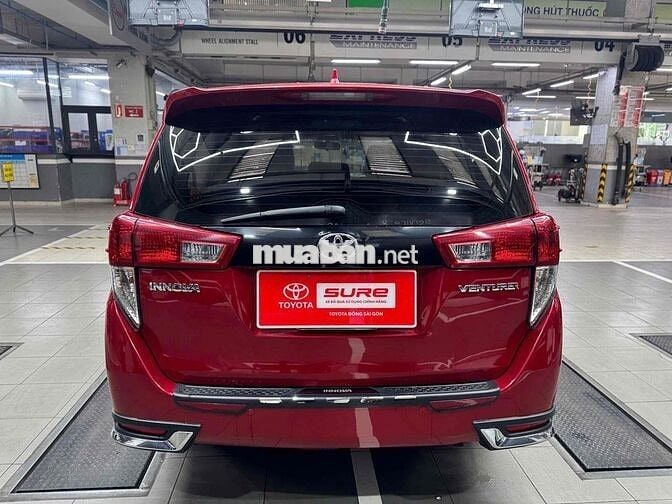 Toyota Innova 2019 Venturer, gia còn thương thảo