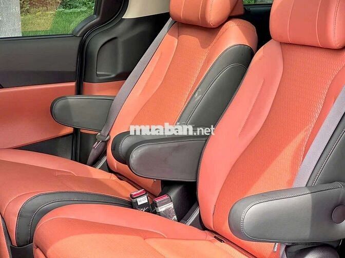 KIA CARNIVAL 2.2D SIGNATURE