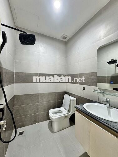 Duplex chính chủ tách bếp, 2 gian ngủ, gần GiGamall Full nội thất