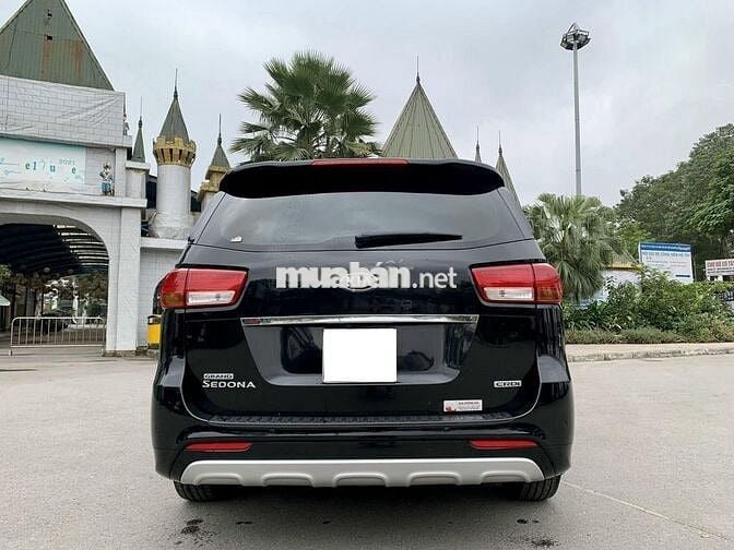 Kia Sedona 2018 máy dầu số tự động, bản full