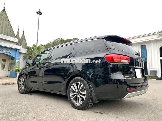 Kia Sedona 2018 máy dầu số tự động, bản full
