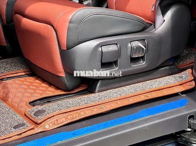 KIA CARNIVAL 2.2D SIGNATURE