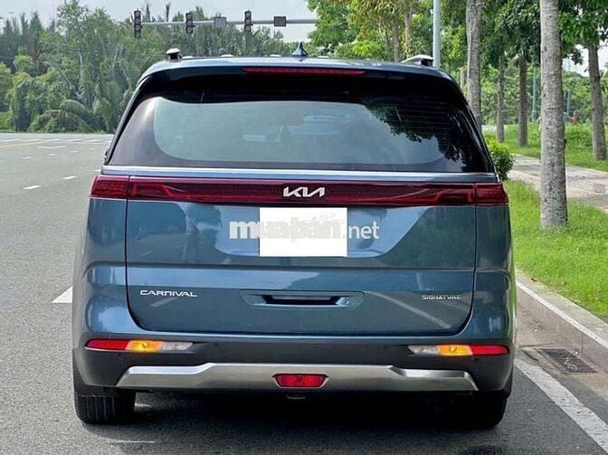 KIA CARNIVAL 2.2D SIGNATURE