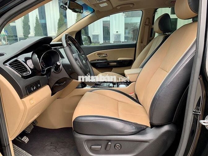 Kia Sedona 2018 máy dầu số tự động, bản full