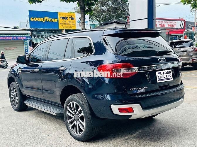 Ford Everest Titanium 2.0L 4x2 AT 2021