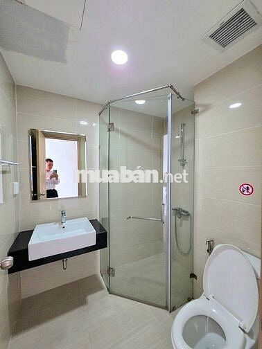 Cho thuê 17tr/tháng căn Góc, 2 Phòng Ngủ Y hình, Botanica 108 Hồng Hà