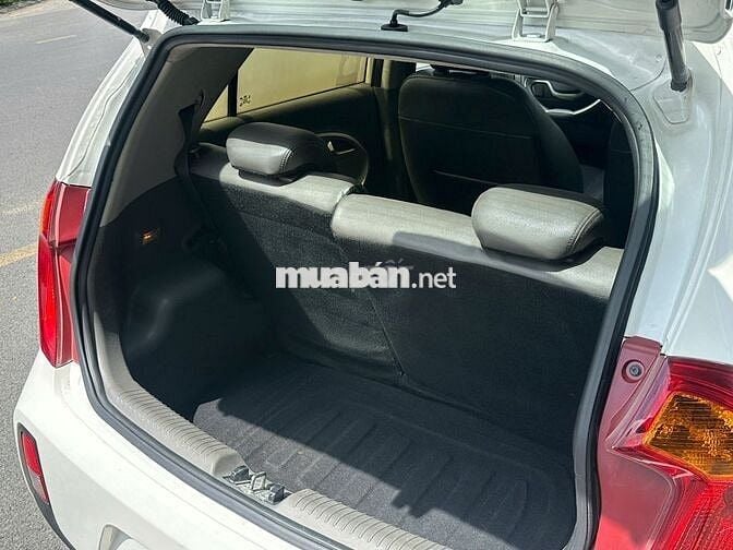 Kia Morning 2019 số sàn nhỏ gọn tiết kiệm