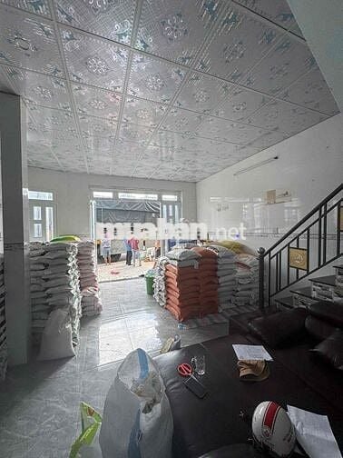 nhà 1 Trệt 1 lầu mặt tiền Đ Huỳnh Phan Hộ, QBinh Thuỷ,gần Sân Bay CThơ