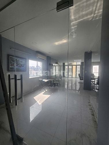 Cho thuê Mbkd 330m2 căn góc MẶT TIỀN Phố THỜI TRANG Nguyễn Trãi