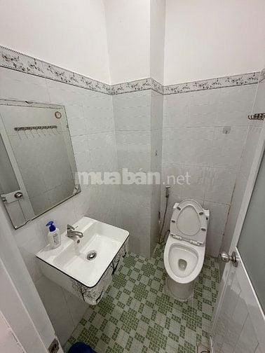 Cho thuê nhà số 33/12/8 Đường Nguyễn Sỹ sách cách chợ Tân Trụ 200m