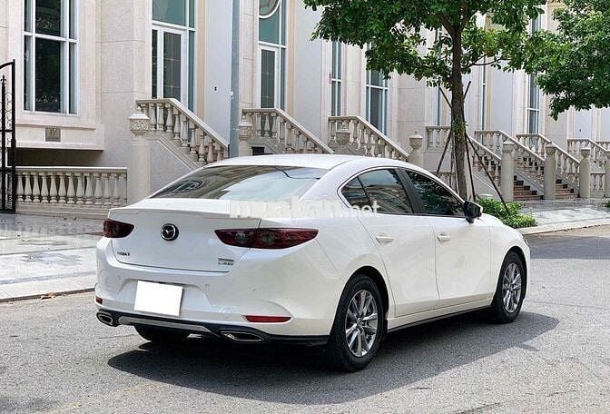 Mazda 3 2023 1.5L Luxury - 22000 km