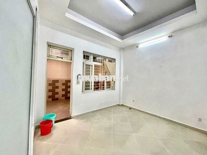 Mặt bằng văn phòng 60m2 - mặt tiền Nơ Trang Long 5p ra Phạm Văn Đồng