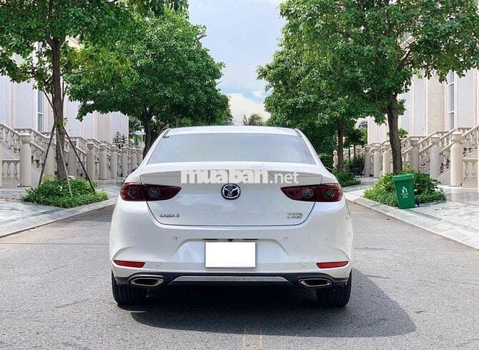 Mazda 3 2023 1.5L Luxury - 22000 km