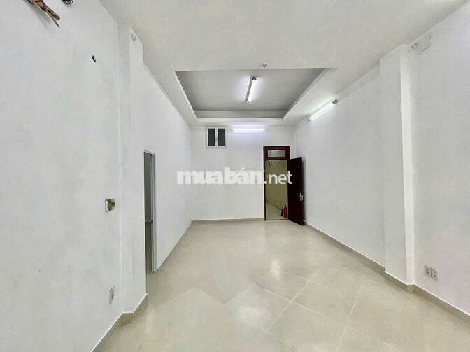 Mặt bằng văn phòng 60m2 - mặt tiền Nơ Trang Long 5p ra Phạm Văn Đồng