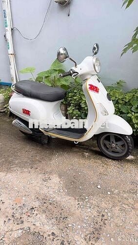 Vespa nhập ý .giấy tờ đầy đủ….xe đẹp