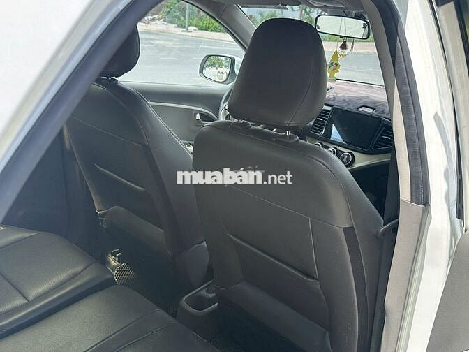 Kia Morning 2019 số sàn nhỏ gọn tiết kiệm