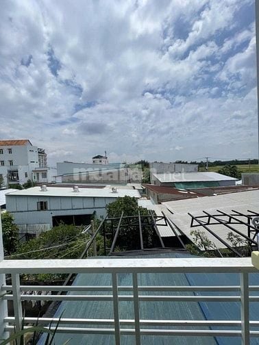 Nhà Trung Tâm Phước Kiển, 03 Tầng, DT 5x22m