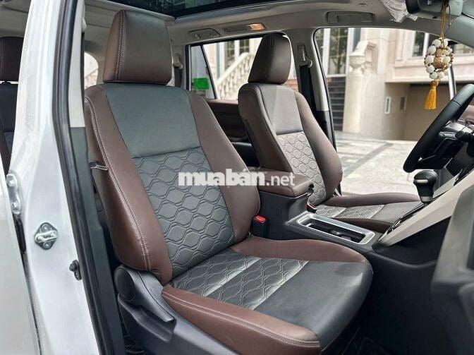 Toyota Innova 2024 Cross HEV 2.0 CVT - 5000 km