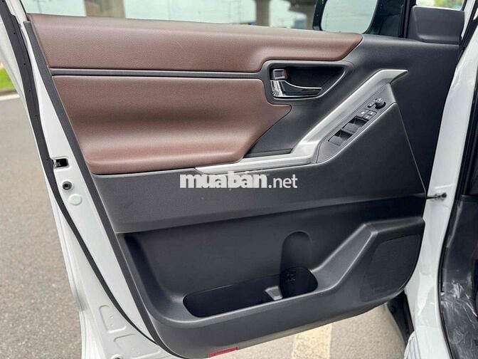 Toyota Innova Cross 2025 - 1053 km