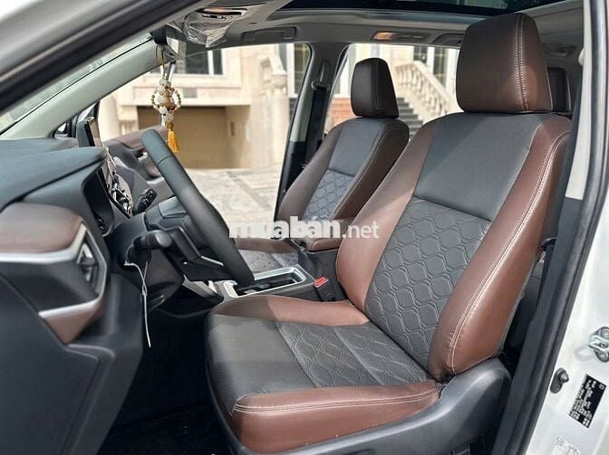 Toyota Innova 2024 Cross HEV 2.0 CVT - 5000 km