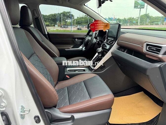 Toyota Innova Cross 2025 - 1053 km