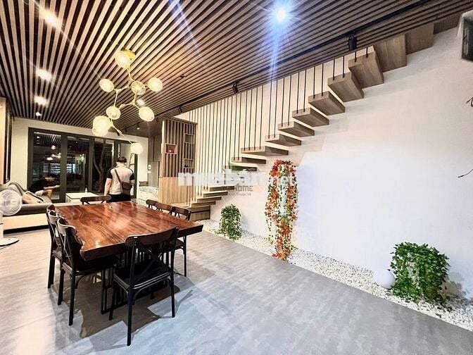 CHO THUÊ NHÀ 3 PHÒNG NGỦ RỘNG ĐƯỜNG LÊ HỒNG PHONG GIÁ 20 TRIỆU/THÁNG