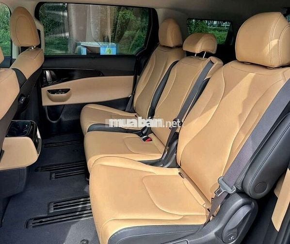 Kia carnival 2.2D premium 8S - 39000 km
