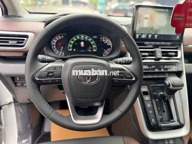 Toyota Innova Cross 2025 - 1053 km