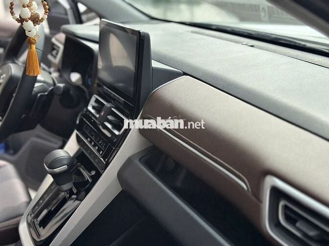 Toyota Innova 2024 Cross HEV 2.0 CVT - 5000 km