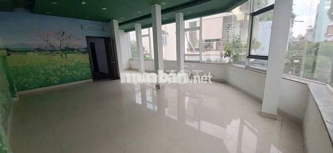 GÓC 2MT NGANG 7M NGAY CHỢ HOÀNG HOA THÁM