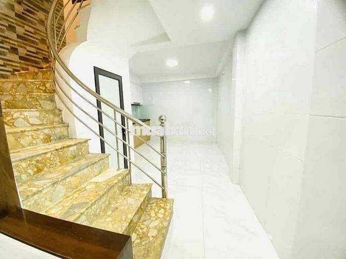 Bán Nhà Đẹp chỉ 3.75 tỷ 40m2 - 3 tầng - Bùi Xương Trạch