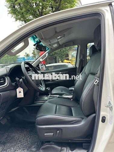 Toyota Fortuner 2.7AT 4X2 2022 Xe hãng bán