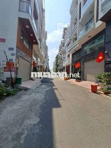 Cho thuê  nhà  đường 8m hoàng quốc việt,  Q7.