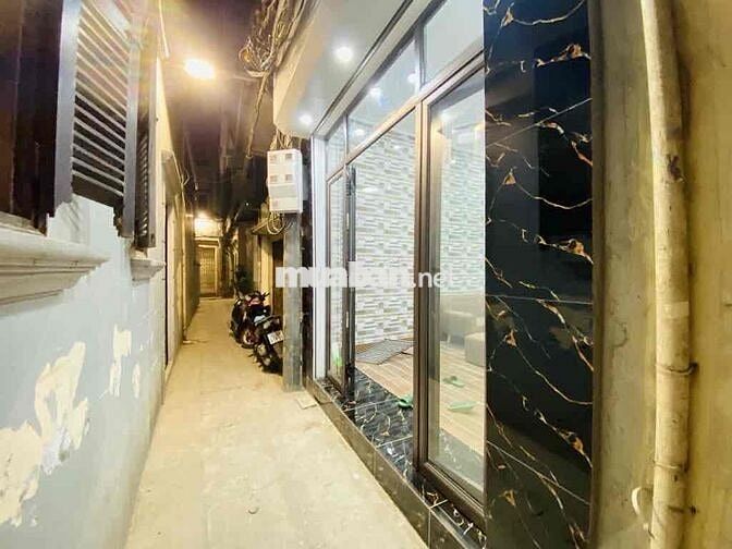 Bán Nhà Đẹp chỉ 3.75 tỷ 40m2 - 3 tầng - Bùi Xương Trạch