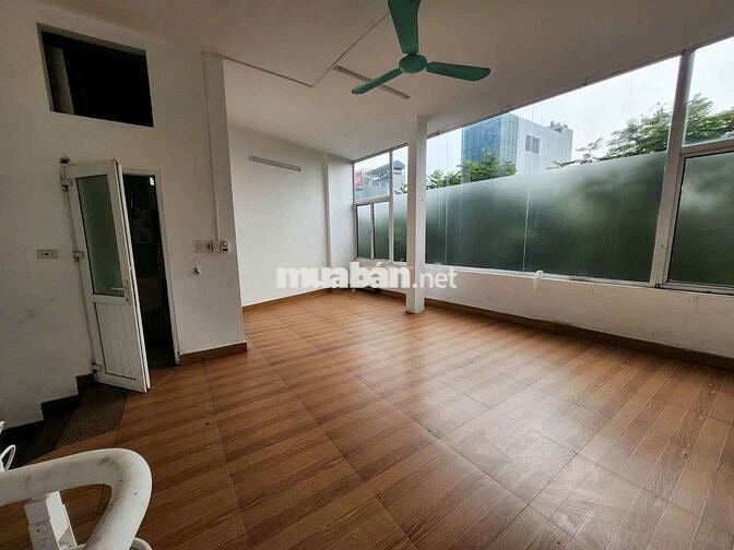 CHO THUÊ NHÀ NGUYÊN CĂN MẶT PHỐ NGUYỄN VĂN CỪ, LONG BIÊN - VỈA HÈ RỘNG