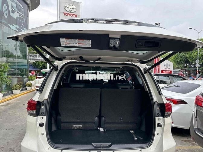 Toyota Fortuner 2.7AT 4X2 2022 Xe hãng bán