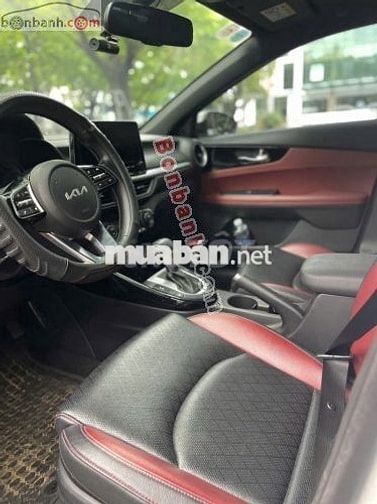 Kia K3 Luxury 1.6 AT 2023