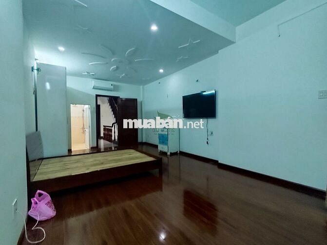 CHO THUÊ NHÀ NGUYÊN CĂN 3 TÀNG 3 PHÒNG NGỦ Ở HÀ QUANG 2