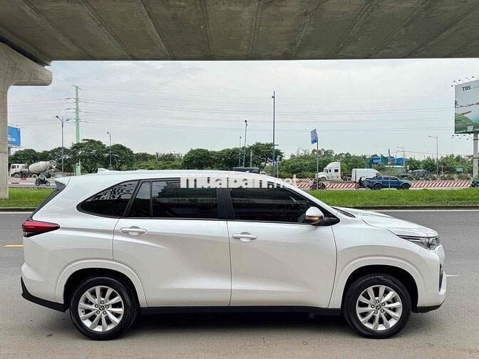Toyota Innova Cross 2025 - 1053 km