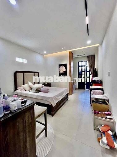 Nhà giáp Lê Văn Quới -DT:4x14 -đường xe tải - đúc 2 tầng - Chỉ 5.xtỷ