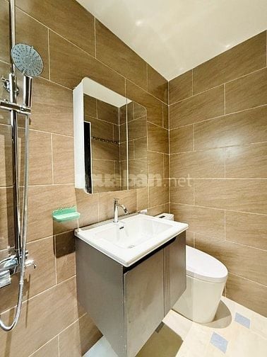 Kẹt tiền Gấp bán nha Mới đẹp 3PN hẻm xe hơi 488/Pham Văn Chiêu giá mềm