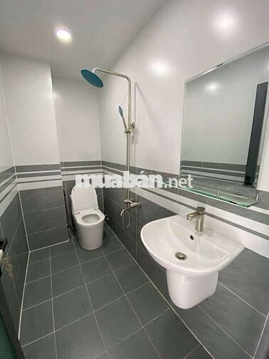 4X11 - 3 TẦNG HẺM 6M BÌNH TÂN P.BTĐA GIÁ 5,05TỶ TL